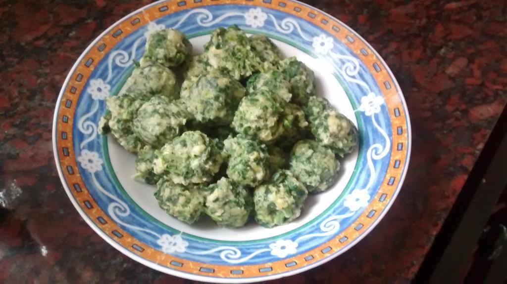 plato de malfatti espinaca